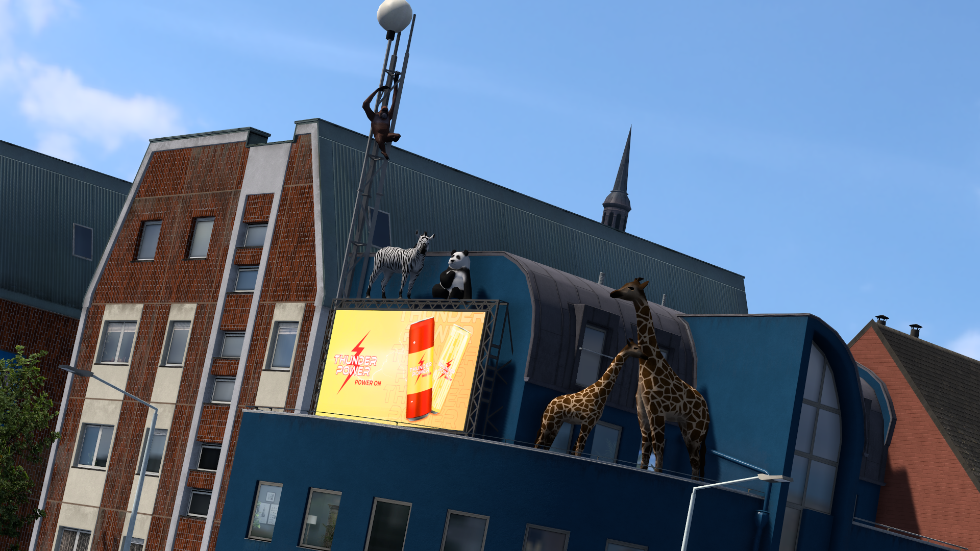 Werbefassade mit Thunder-Power-Panel und Tieren in Rostock